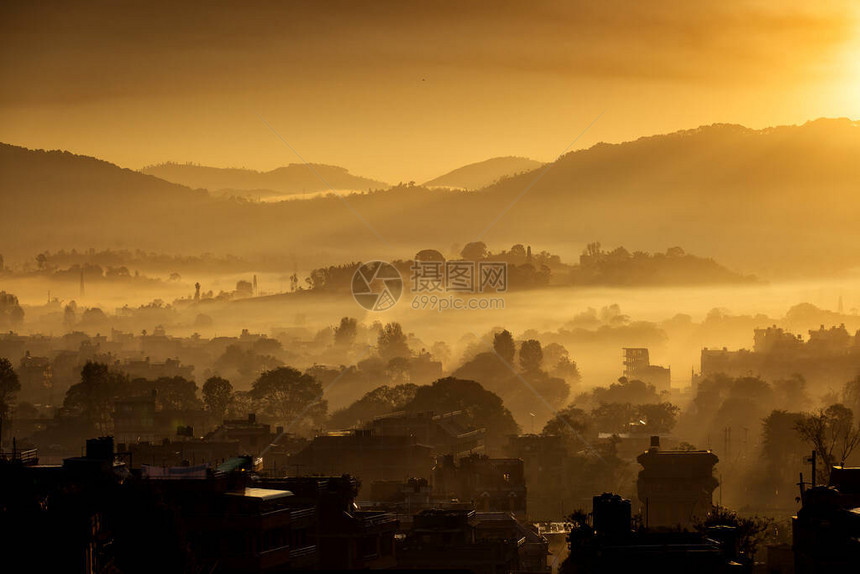 尼泊尔Bhaktapur市上图片