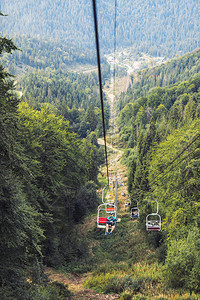 夏山旅行椅路电梯登顶图片