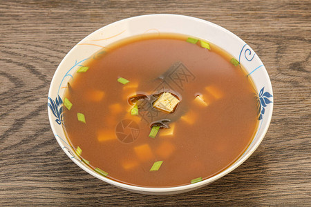 日本传统味噌汤配豆腐奶酪图片