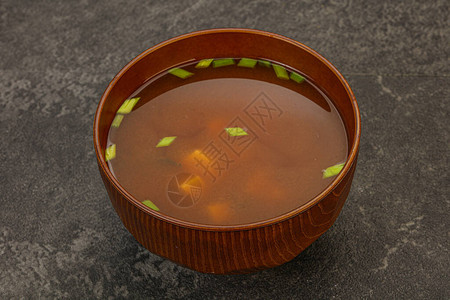 日本传统味噌汤配豆腐奶酪图片