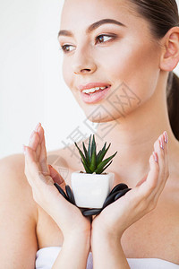 皮肤保健有健康皮肤和绿色植物图片