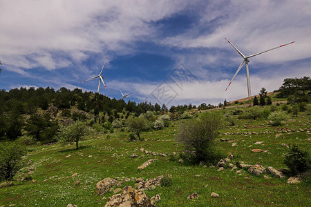 将机械能源转换成电能的风力涡轮机伊兹图片