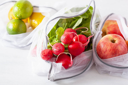 袋中的水果和蔬菜图片