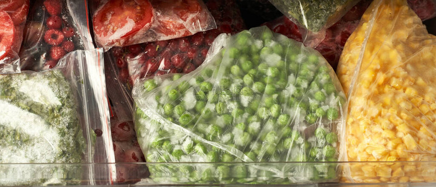 冻浆果蔬菜玉米青豆冰柜里的西红图片