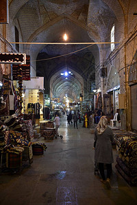 位于VakilBazaar广告店内Shiraz历史中心背景图片
