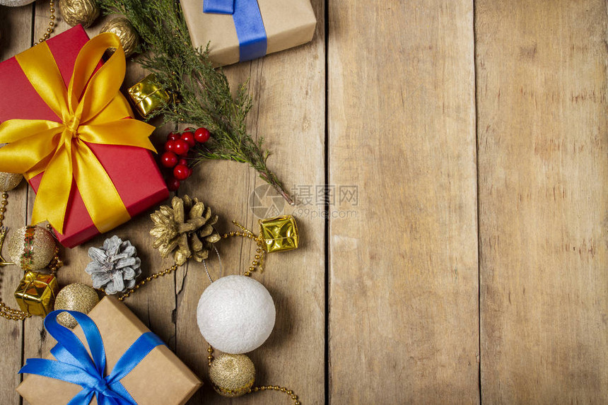 礼物和圣诞装饰品图片