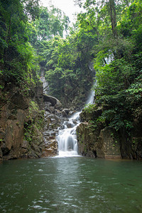 Phliu公园瀑布图片