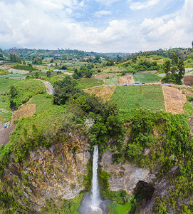苏门答腊的Sipisopiso瀑布高清图片