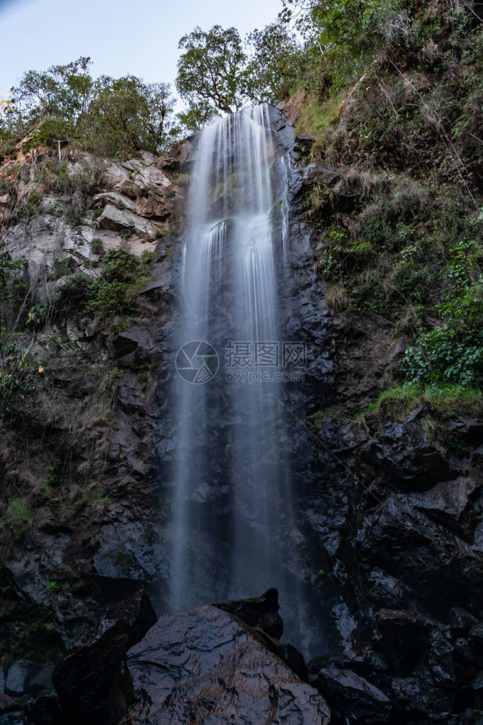 巴西南部帕拉纳州PontaGrossa市附近的瀑布图片