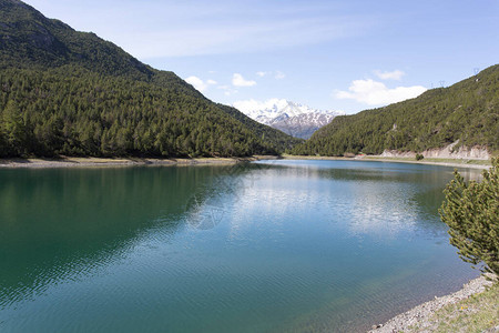 意大利博尔米奥的坎卡诺湖景观图片
