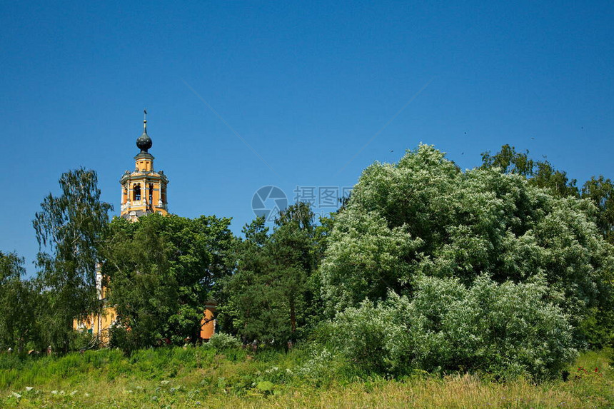 莫斯科地区Ubory村救世主的东正教图片