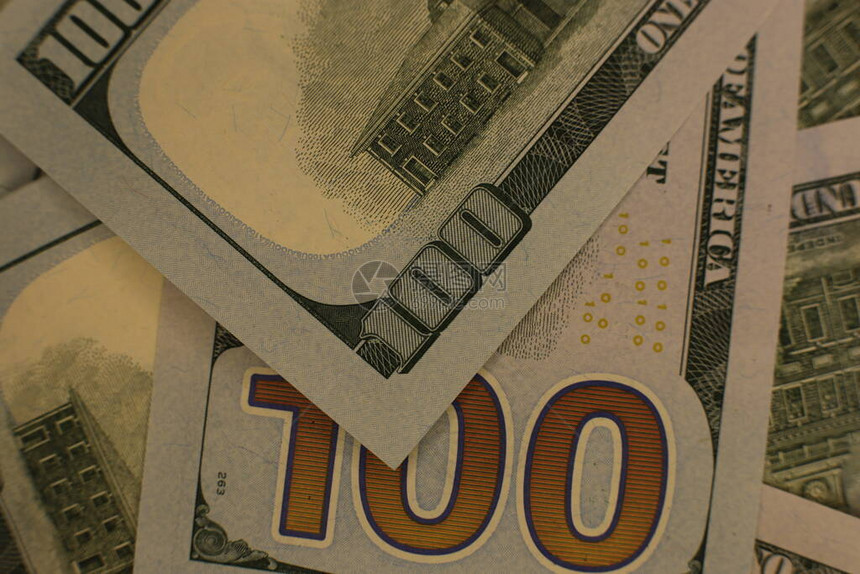 100美元钞票中有很多现图片