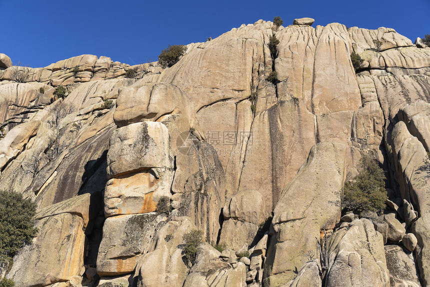 在西班牙马德里ManzanaresElReal的Guadarrama山区公园LaPedriza对图片