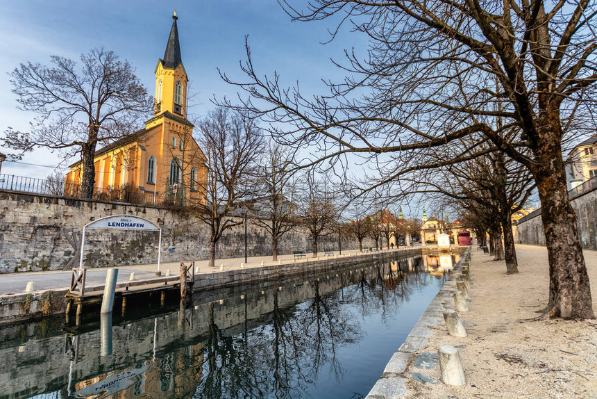 在Klagenfurt与Johanneskirche的Ledha图片