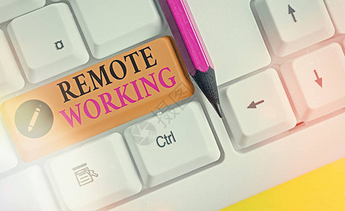 手写文本远程工作允许专业人员在办公室外工作的概念照片风格白色pc键盘图片