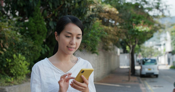 城市妇女使图片