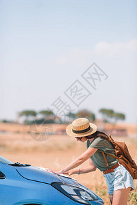 在托斯卡纳旅游女客度假时图片