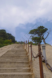 华山圣塔瓦特山图片