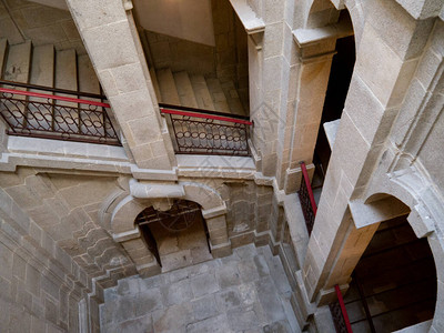 从葡萄牙大楼梯的上角查看图片