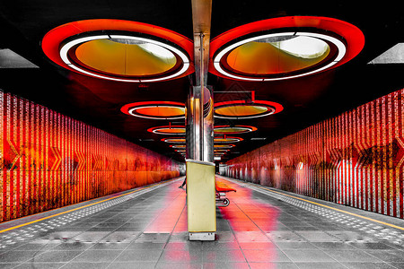 Pannenhuis地铁站的码头图片