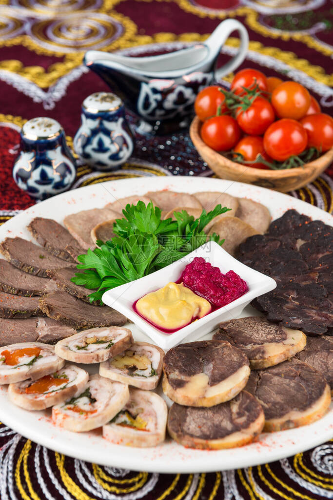 什锦肉卡孜乌兹别克鞑靼卡齐鸡肉卷牛舌水煮牛肉图片