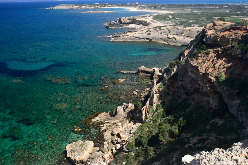 CapoMannu海岸的景色图片