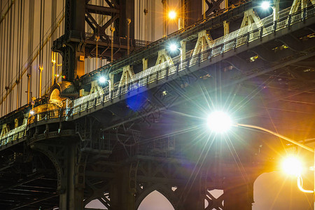 夜晚的曼哈顿桥图片