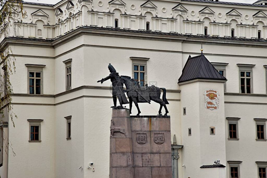 立陶宛大公爵盖迪明的纪念碑维尔图片