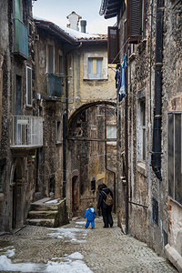 意大利村庄古老街道照片意大利阿布图片