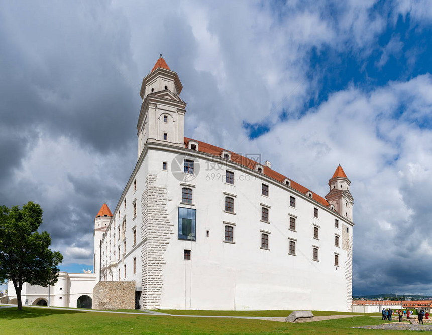 布拉迪斯拉发城堡和附近图片