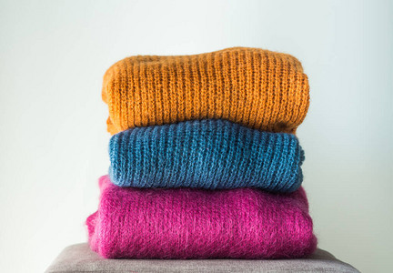 色彩多的羊毛衫秋色背景图片