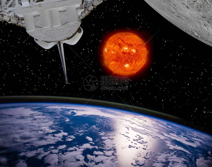 太阳地球和行星都有像月亮一样的弹坑由美国航天局提图片