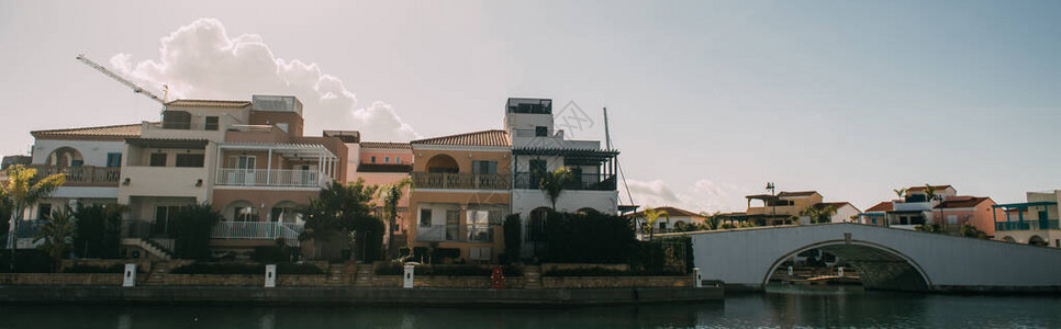 地中海域附近房屋被大图片
