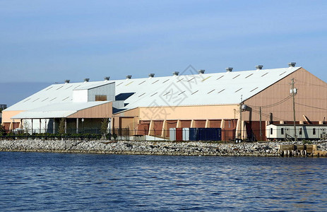 彭萨科拉港的一排仓库佛罗里图片