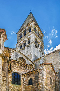 SaintPhilibertdeTournus是一座中世纪教堂图片