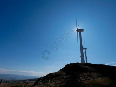清洁发电的风电场图片