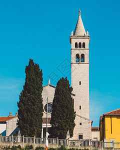 在普拉市古老的教堂夏天在croat图片