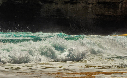 太平洋海岸的波浪去澳图片