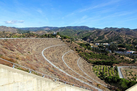 LaConcepcion水库EmbalsedelLimonero坝墙图片