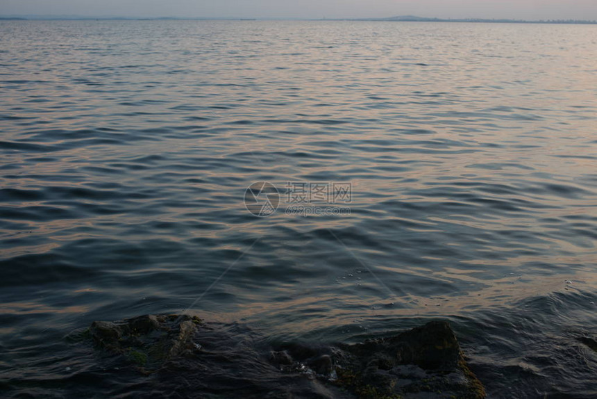 海水和海浪图片