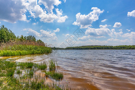 乌克切湖畔图片