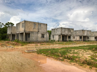 未完工的房屋在泰国出售建房图片