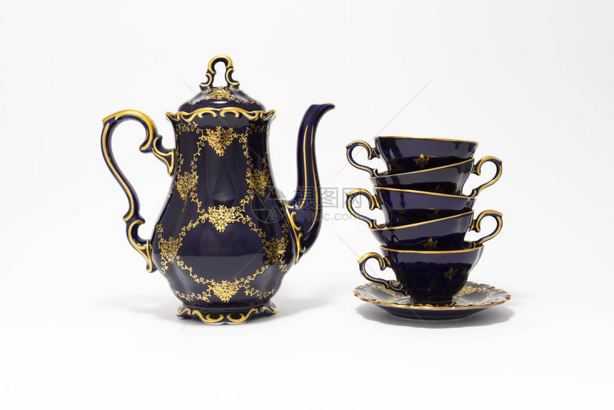 美丽的钴蓝色复古瓷茶具的特写镜头图片