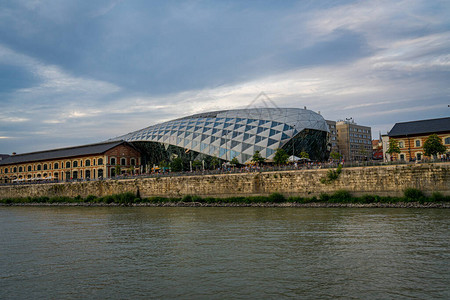 匈牙利布达佩斯的新建筑美术馆位于匈图片
