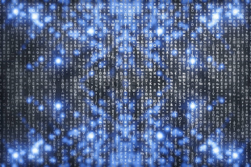 蓝色数字背景上的矩阵倒地符号流带有复制空间的闪亮虚拟现实闪发光的背景复杂的算法下降的字母和数字图片