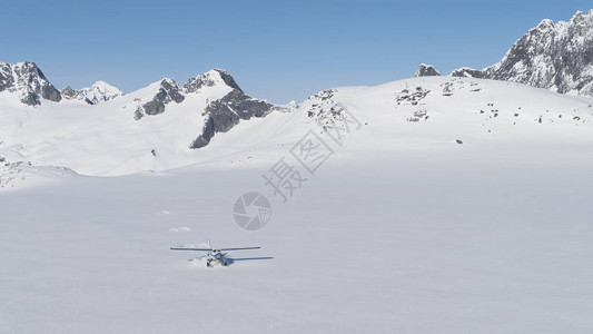 小飞机降落在阿拉斯东阿拉斯加荒背景图片
