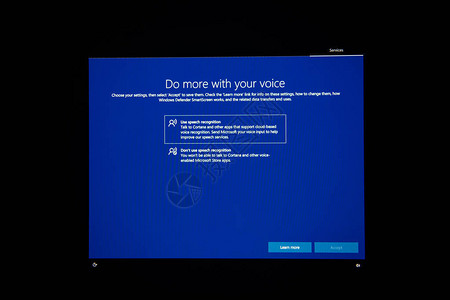 微信更新素材在新的PC工作站上安装和激活MicrosoftWindows更新后的数字屏幕使用语背景