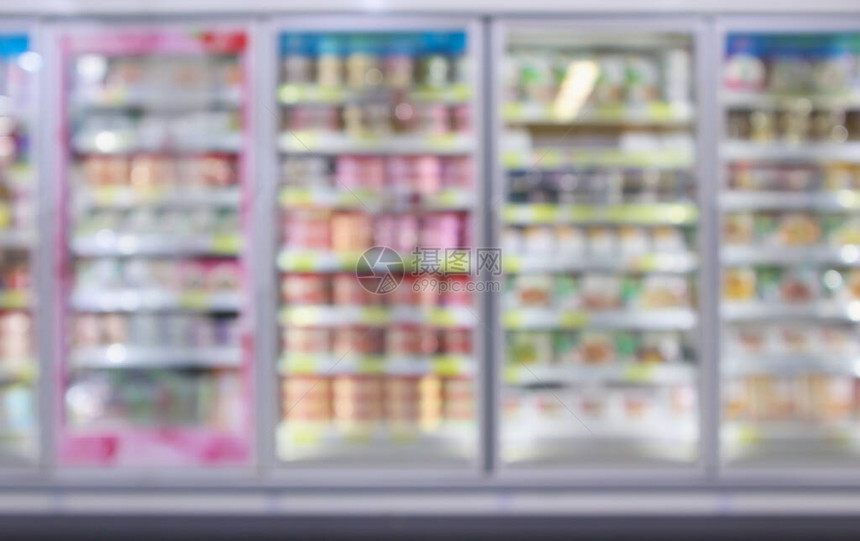 超级市商用冰箱冷冻柜显示冷冻食品的图片