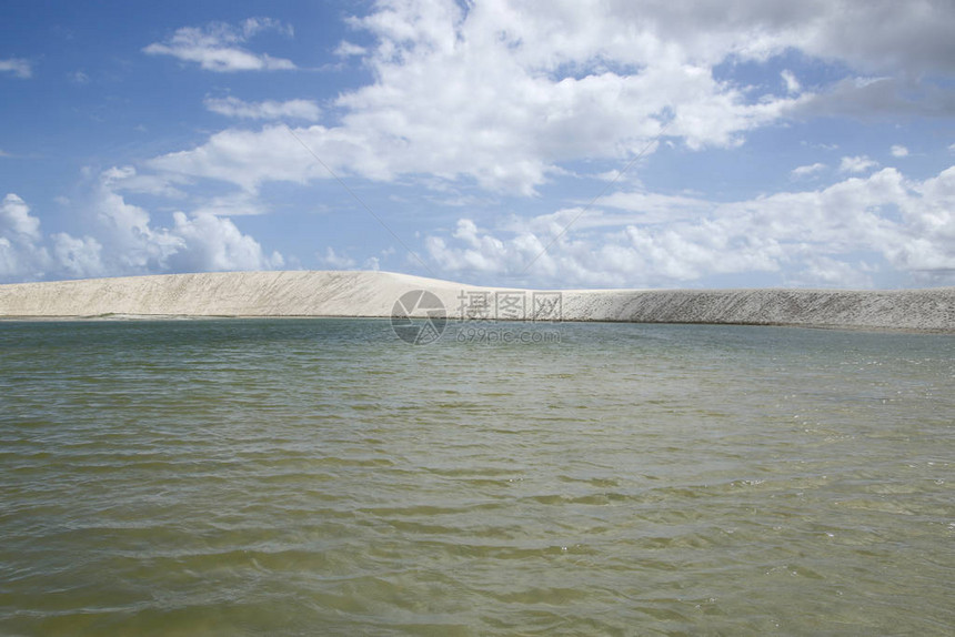 巴西东北部塞阿拉的杰里科拉的旅游胜地LagoadoAmancio巴西图片