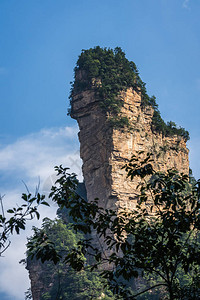 石柱是士兵聚集风景岩层的一部分图片